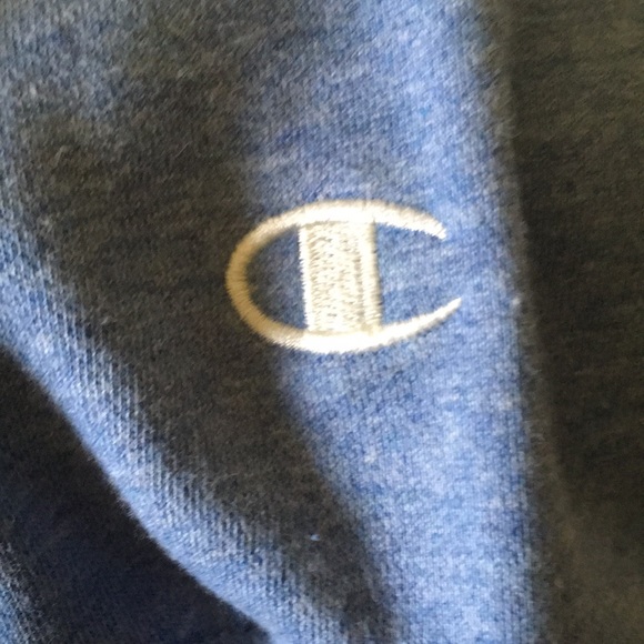 Champion Men’s Crew Neck Sweater - Picture 4 of 4